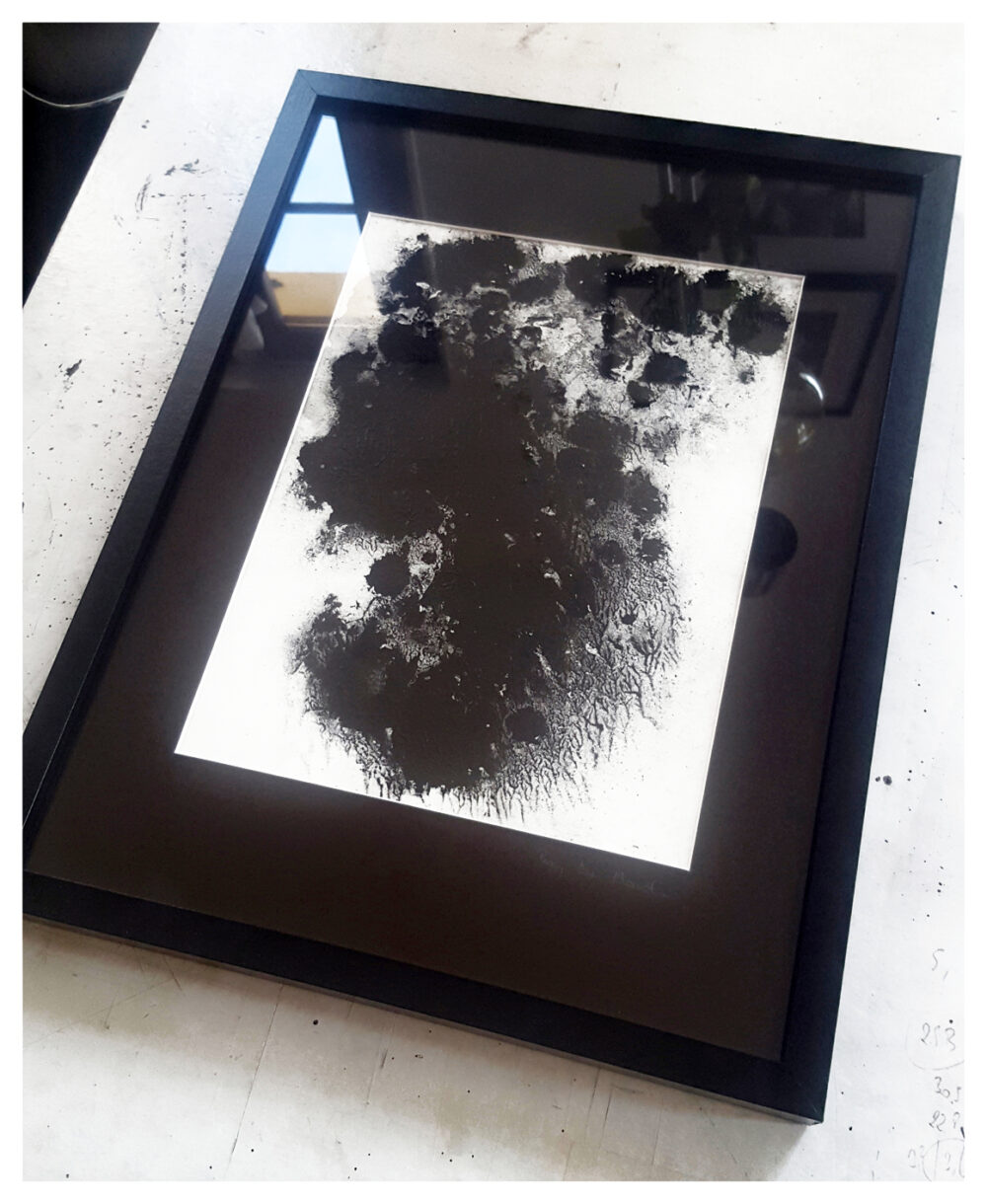 Melting Snow ~ Peinture ~ Acrylique & Encre de Chine ~ 30x40 Encadré