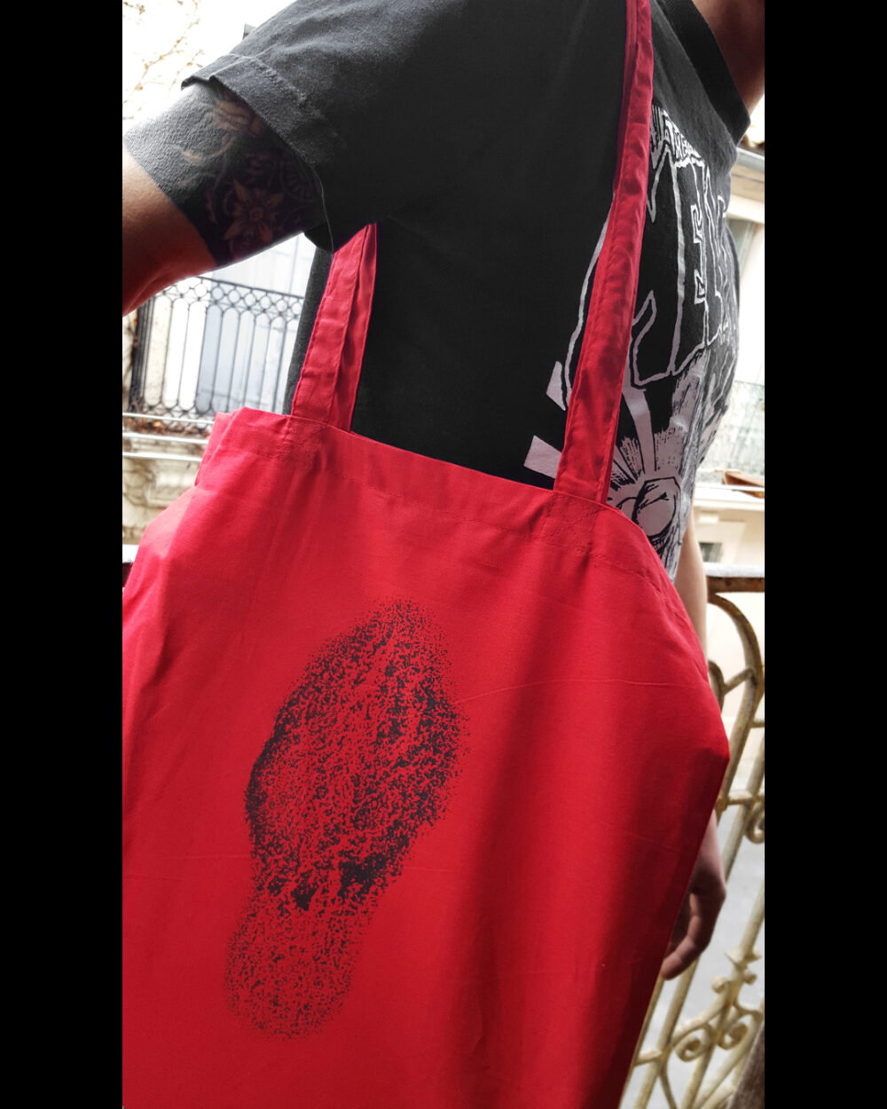 Tote Bags Morchella Conica (Morille) ~ Noir sur rouge rien ne bouge ~ Sérigraphiés à la main ~ Limités à 20ex ~ DERNIER EXEMPLAIRE