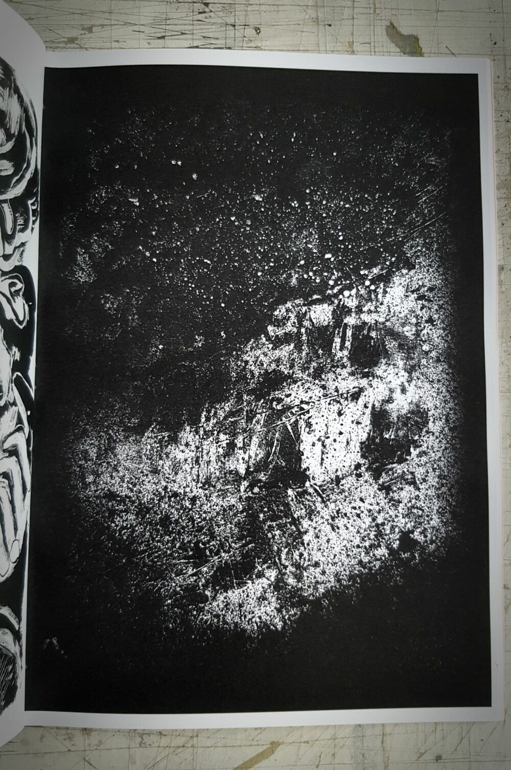 Cocaïne Death Limité 100 ex Signé+ K7 Partners In Crime+ Stickers + ExLibris Linogravure N° Signée – Image 2