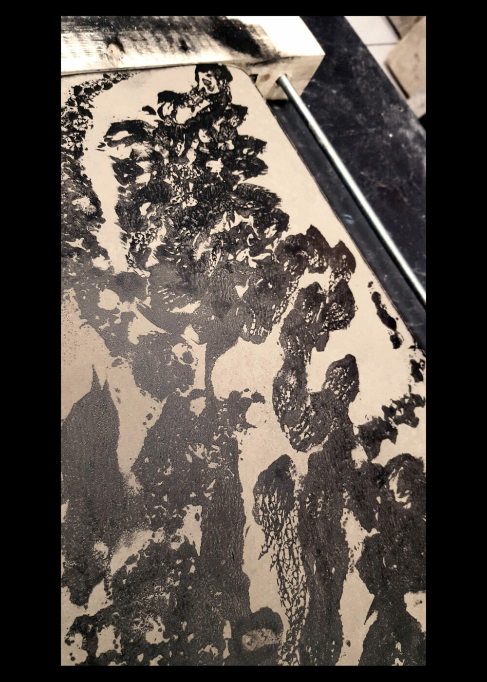 Lithographie L’Odeur de la Pierre I ~ Édition Limitée à 30ex N°& Signés sur papier BFK Rives 300g ~ Format 40x60 – Image 16