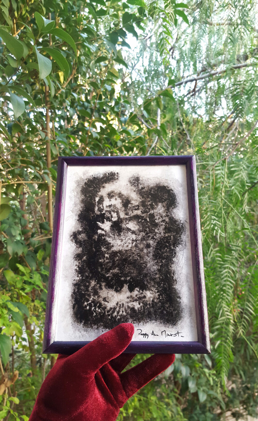 Shadows (Dans Les Murs III) ~ Encre de Chine & Café ~ 15x21 Encadré bois violet – Image 7